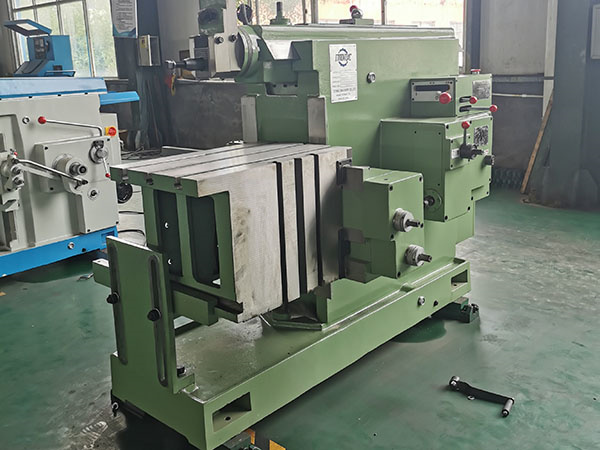 Loading the Shearing Machine(QC11Y-16X61000) to Vietnam